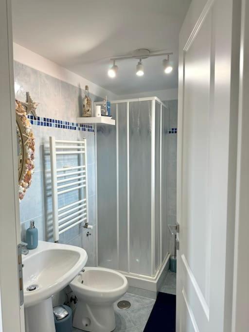 Casa Vacanza Elislor Apartments Fiumicino Kültér fotó